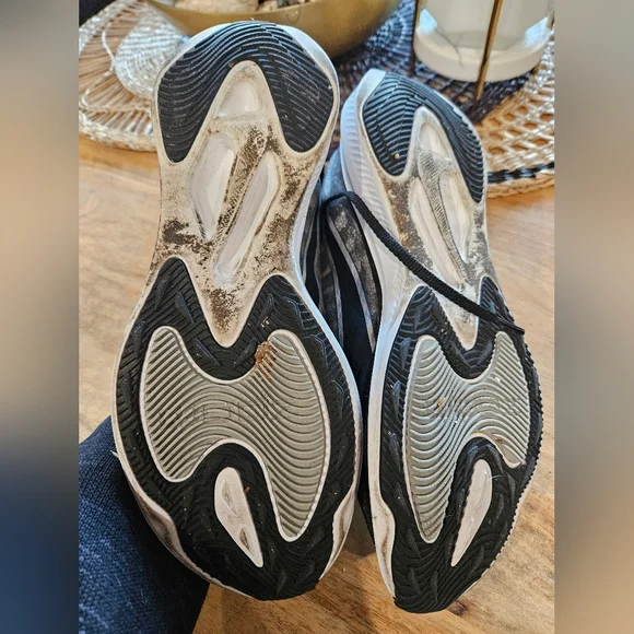 Nike Zoom Gravity shoes- 9 - Picture 10 of 14